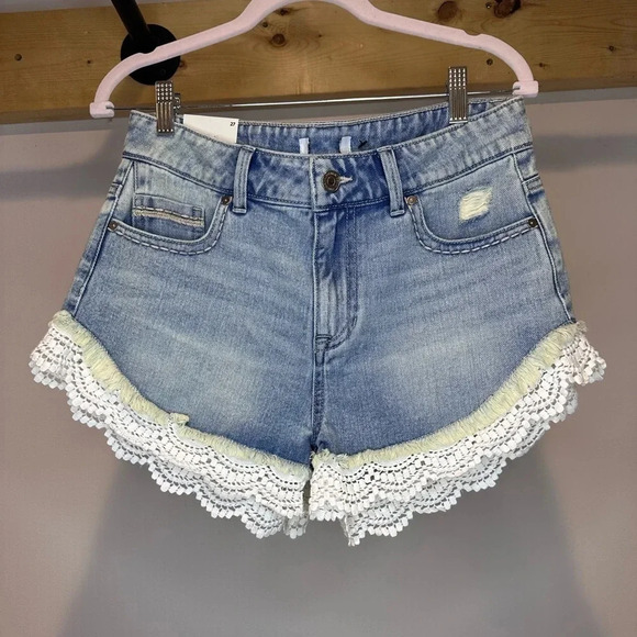 Forever21 - Lace-Trim Denim Shorts - Picture 5 of 6